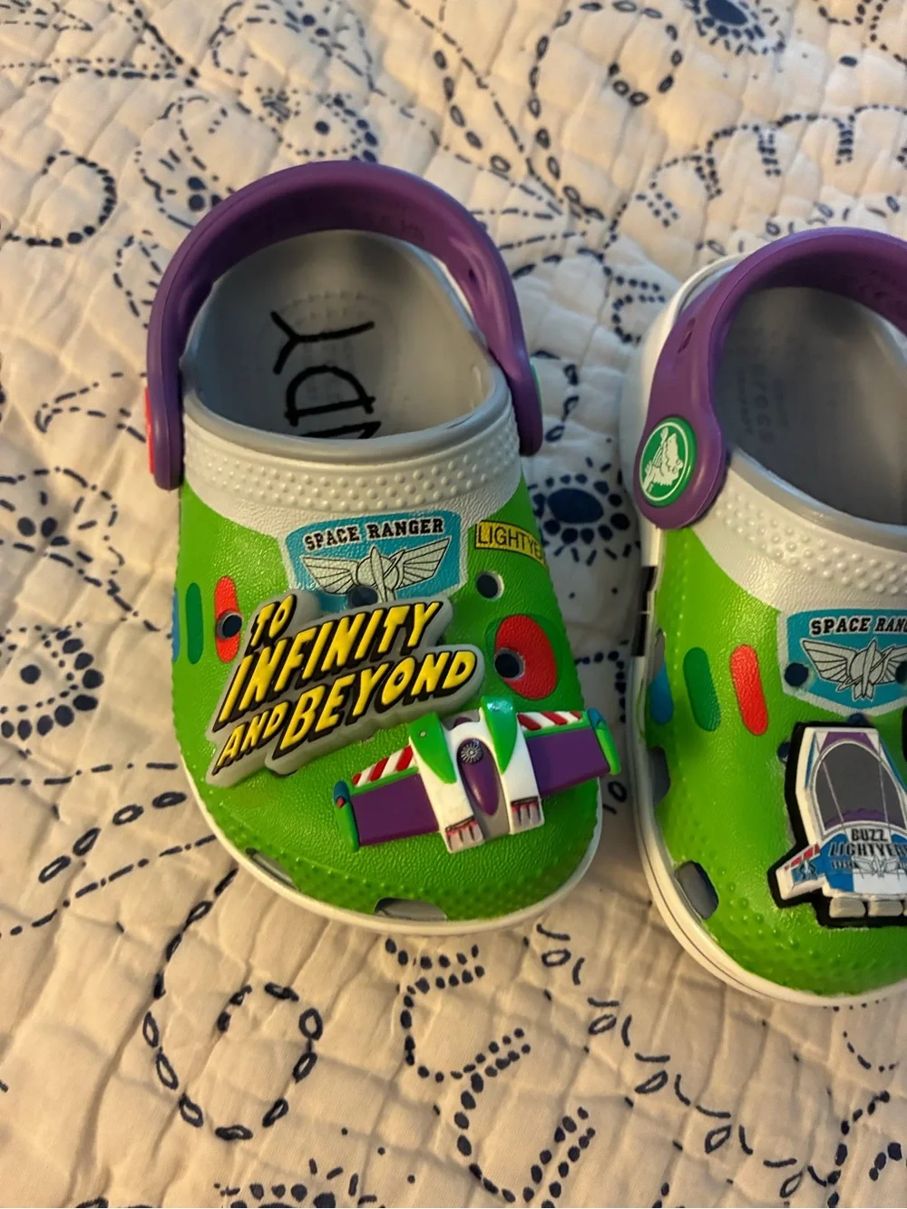 Toddler Buzz Lightyear Light Up Crocs - size 5